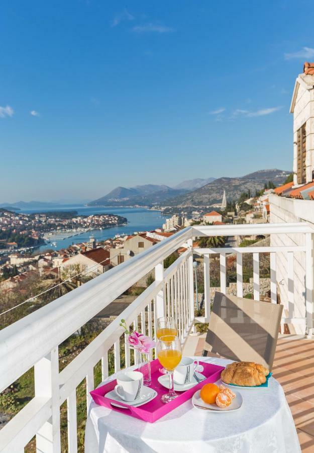 Inat Hotel Dubrovnik Exterior photo